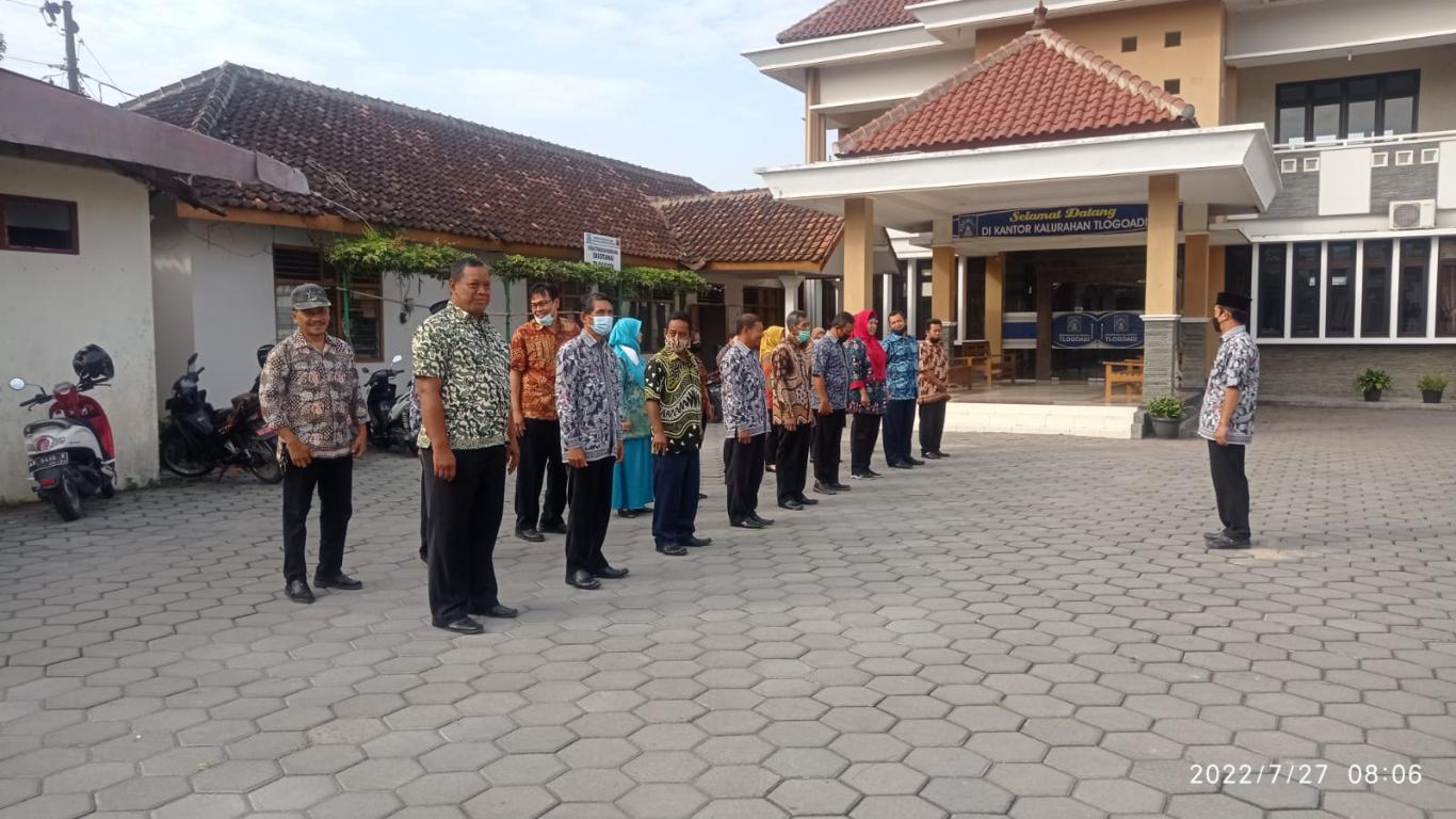 APEL RUTIN LURAH PAMONG DAN STAF