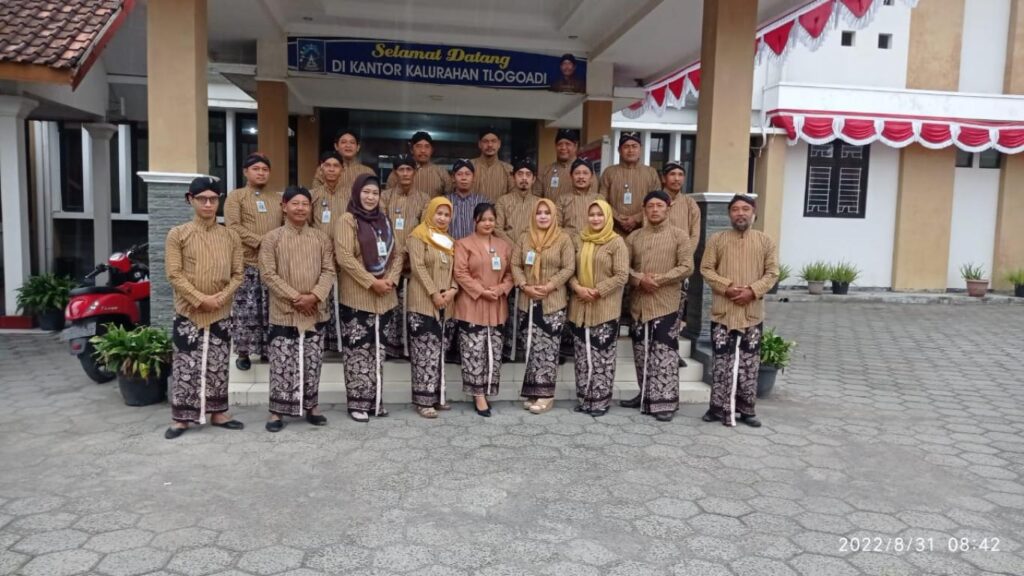 APEL RUTIN DAN SATU DASA WARSA UNDANG UNDANG KEISTIMEWAAN YOGYAKARTA