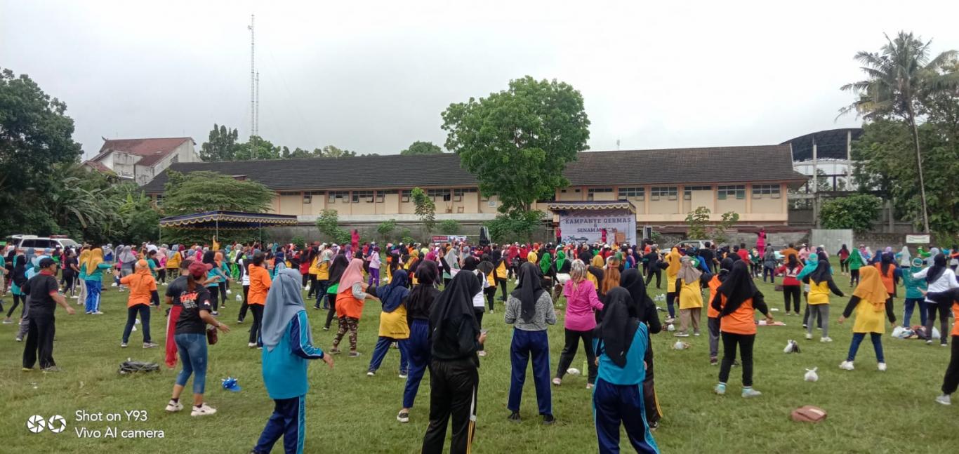 LURAH DAN PAMONG TLOGOADI MENGIKUTI KAMPANYE GERMAS
