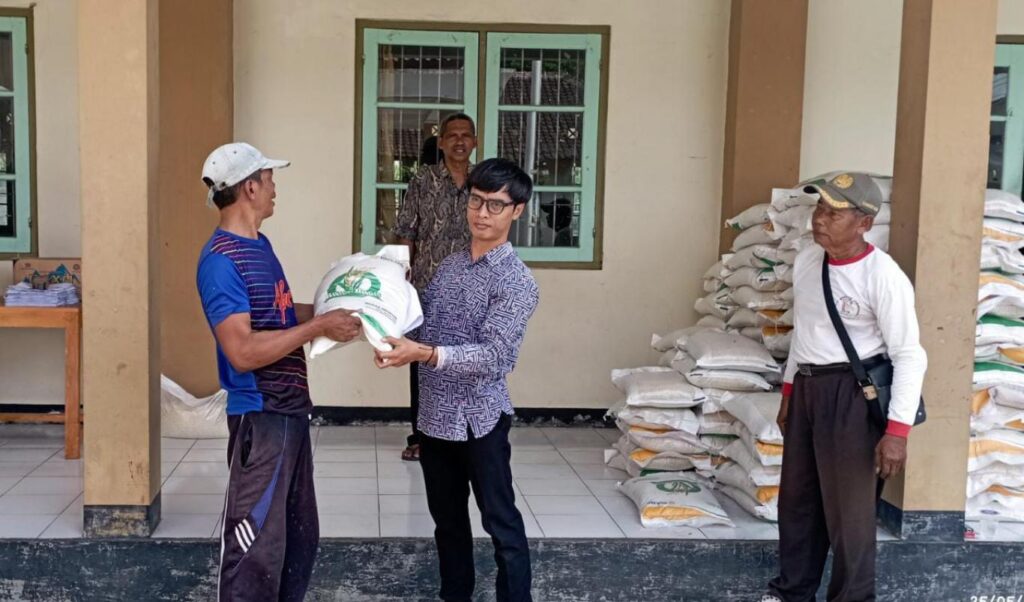 PENYALURAN BANTUAN SOSIAL BERAS DARI BADAN PANGAN NASIONAL MELALUI BULOG