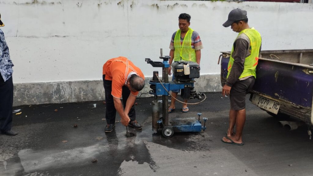 Core Drill Aspal di Tlogoadi