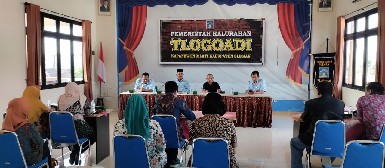 Rapat koordinasi Koperasi Desa Merah Putih di Kalurahan Tlogoadi