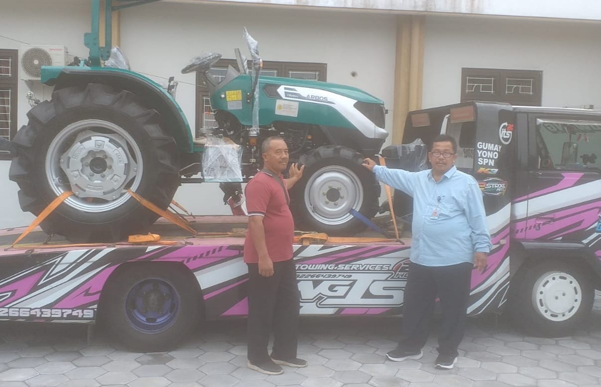 Bimtek Traktor Roda 4 di kalurahan tlogoadi
